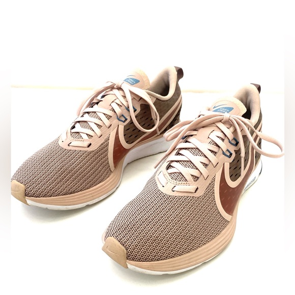 Nike Women’s Zoom Strike 2 Low Running Trainer - Picture 8 of 14